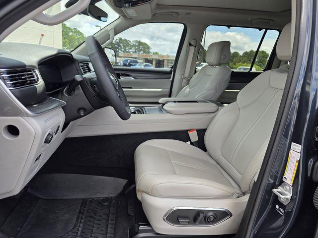 2024 Jeep Wagoneer Series II 4x2