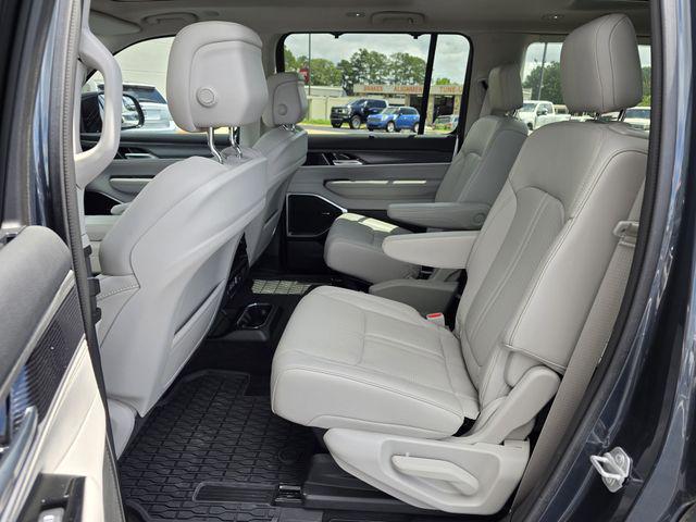 2024 Jeep Wagoneer Series II 4x2