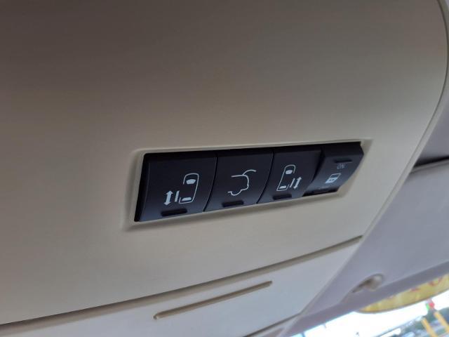 2010 Chrysler Town & Country Limited