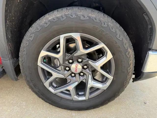2025 GMC Sierra 1500 4WD Crew Cab Short Box SLT