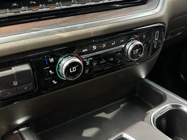 2025 GMC Sierra 1500 4WD Crew Cab Short Box SLT