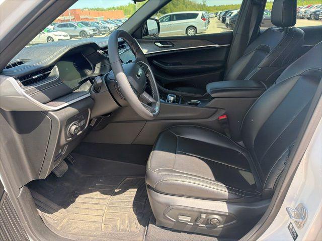 2025 Jeep Grand Cherokee L Limited 4x4