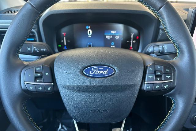 2025 Ford Maverick Lobo Standard