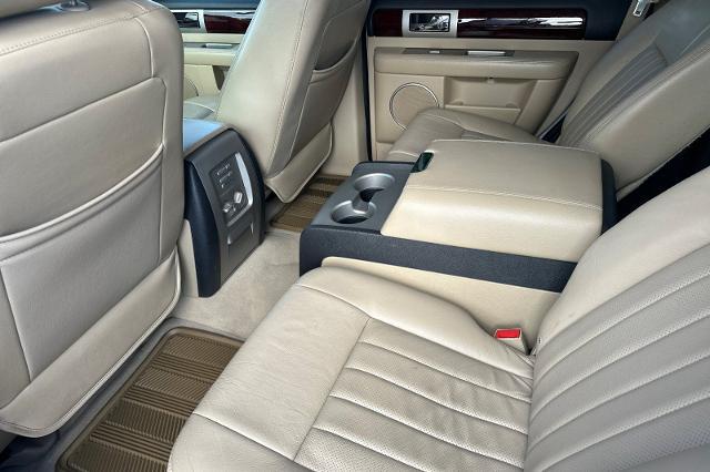 2005 Lincoln Navigator Unknown
