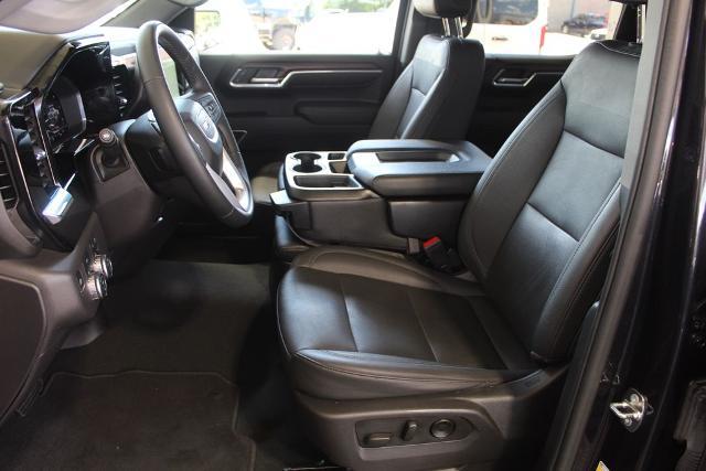 2024 GMC Sierra 1500 4WD Crew Cab Short Box SLT