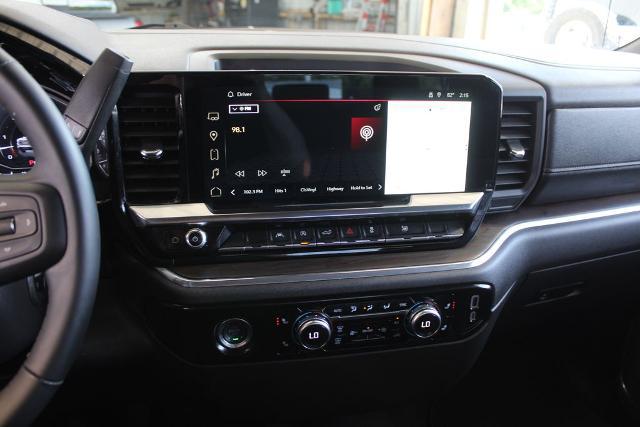 2024 GMC Sierra 1500 4WD Crew Cab Short Box SLT