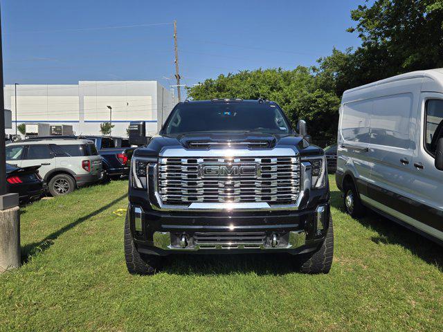 2024 GMC Sierra 2500HD 4WD Crew Cab Standard Bed Denali
