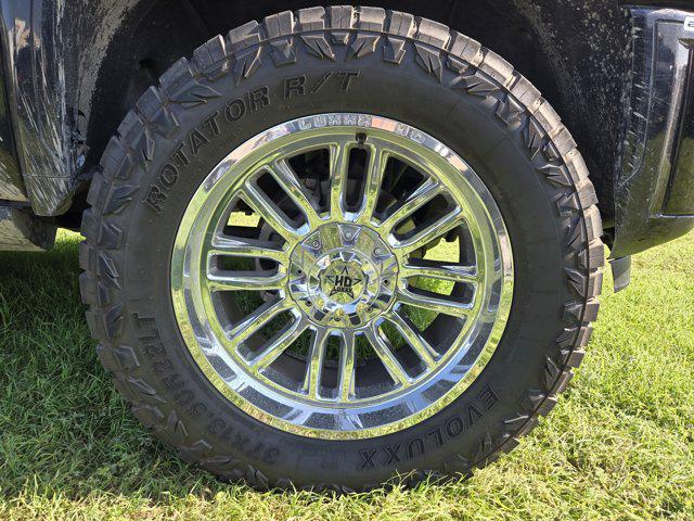 2024 GMC Sierra 2500HD 4WD Crew Cab Standard Bed Denali