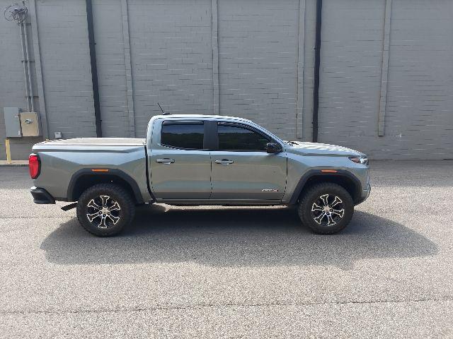 2024 GMC Canyon 4WD AT4