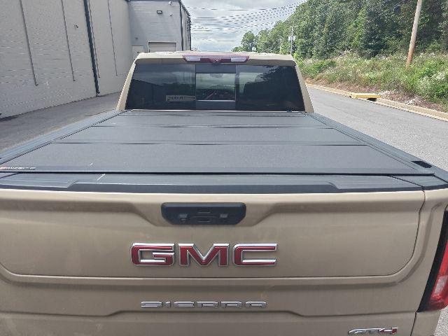 2022 GMC Sierra 1500 4WD Crew Cab Short Box AT4