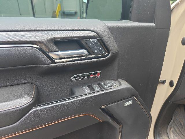2022 GMC Sierra 1500 4WD Crew Cab Short Box AT4