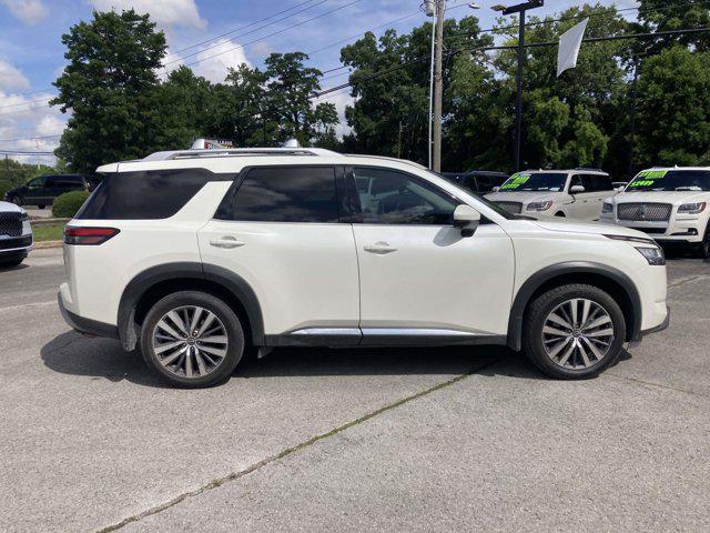 2022 Nissan Pathfinder Platinum 2WD