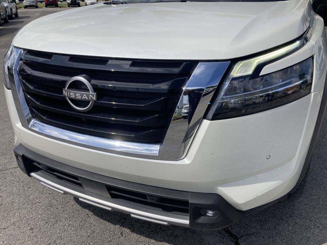 2022 Nissan Pathfinder Platinum 2WD