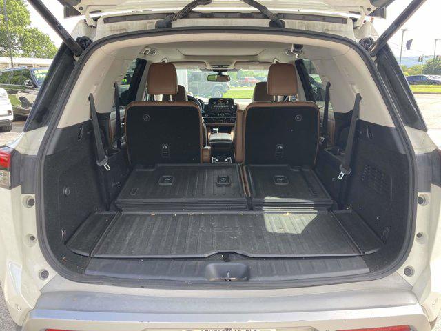 2022 Nissan Pathfinder Platinum 2WD