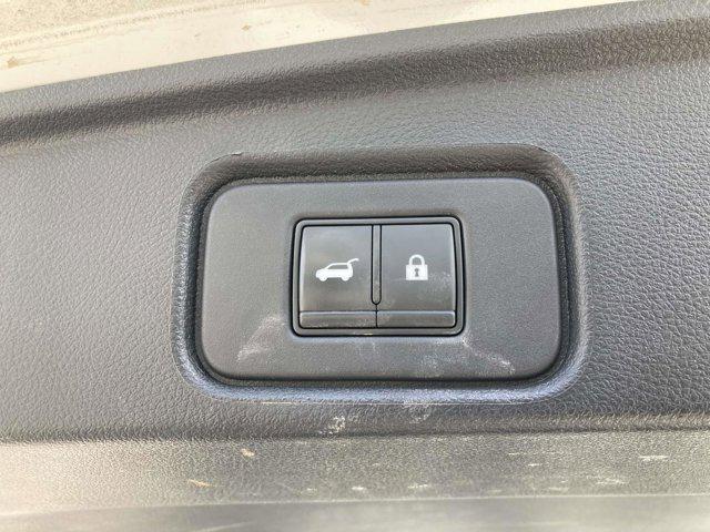 2022 Nissan Pathfinder Platinum 2WD