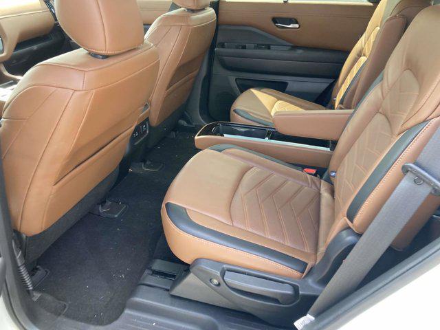 2022 Nissan Pathfinder Platinum 2WD