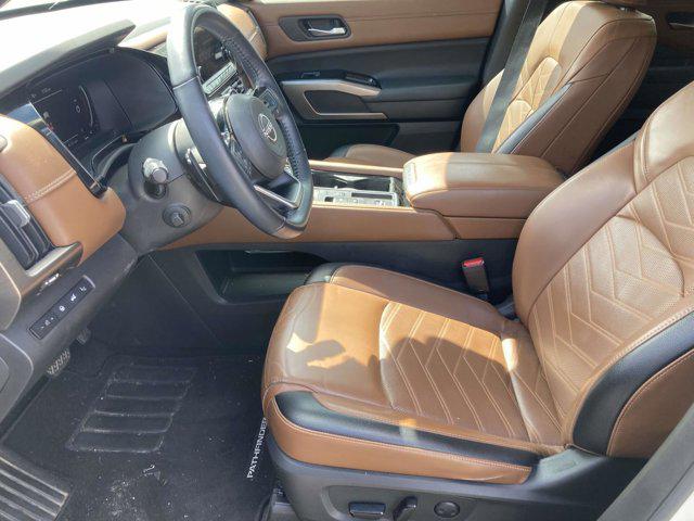 2022 Nissan Pathfinder Platinum 2WD