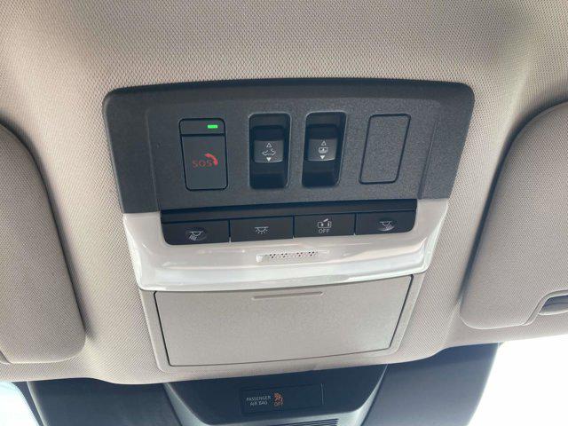 2022 Nissan Pathfinder Platinum 2WD