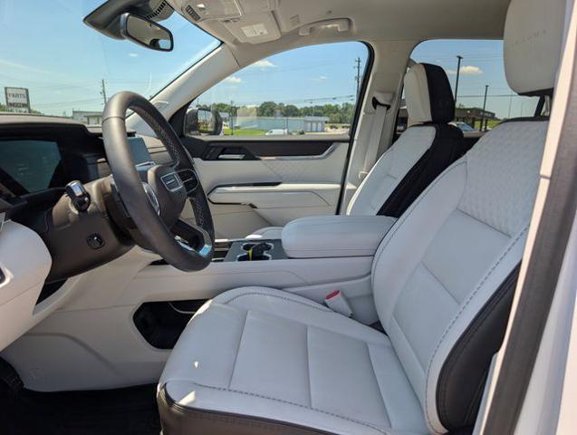 2025 GMC Acadia FWD Denali