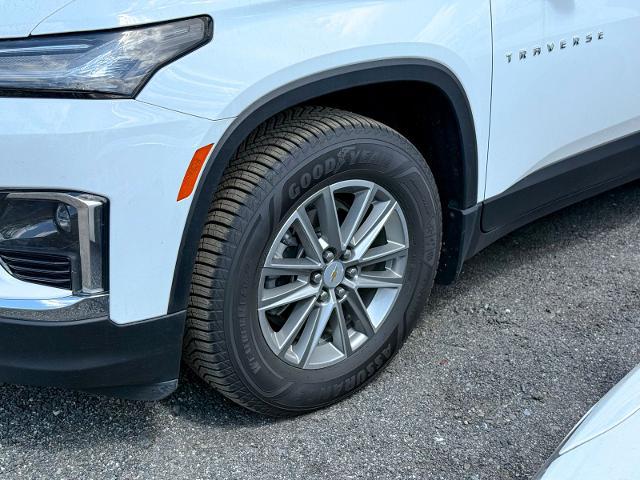 2023 Chevrolet Traverse AWD LT Cloth