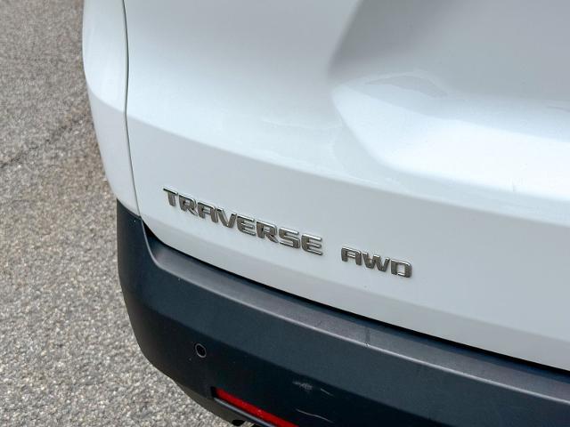 2023 Chevrolet Traverse AWD LT Cloth