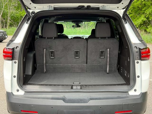 2023 Chevrolet Traverse AWD LT Cloth