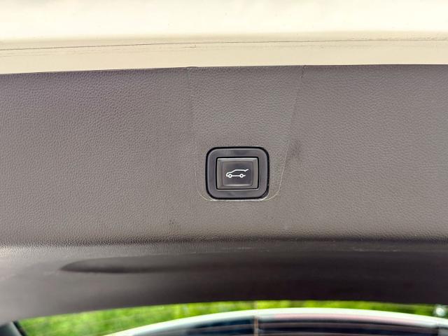 2023 Chevrolet Traverse AWD LT Cloth