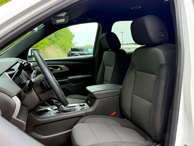 2023 Chevrolet Traverse AWD LT Cloth