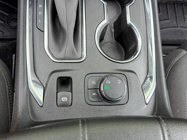 2023 Chevrolet Traverse AWD LT Cloth