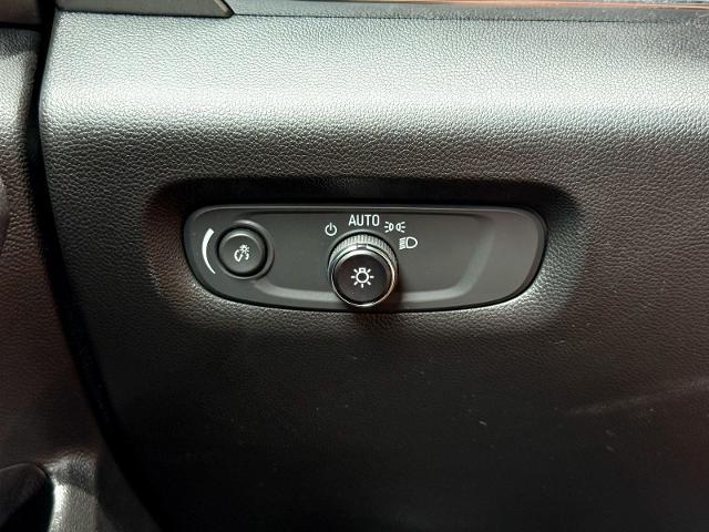 2023 Chevrolet Traverse AWD LT Cloth