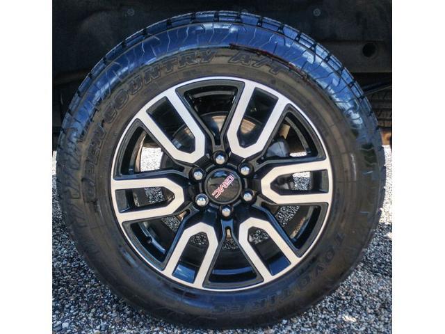 2024 GMC Sierra 1500 4WD Crew Cab Short Box AT4