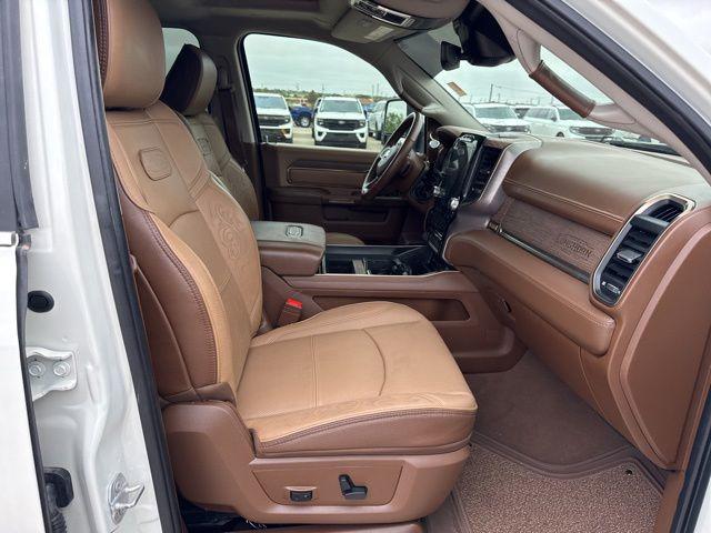 2023 Ram 3500 Limited Longhorn Crew Cab 4x4 8' Box