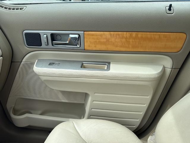 2007 Lincoln MKX Base