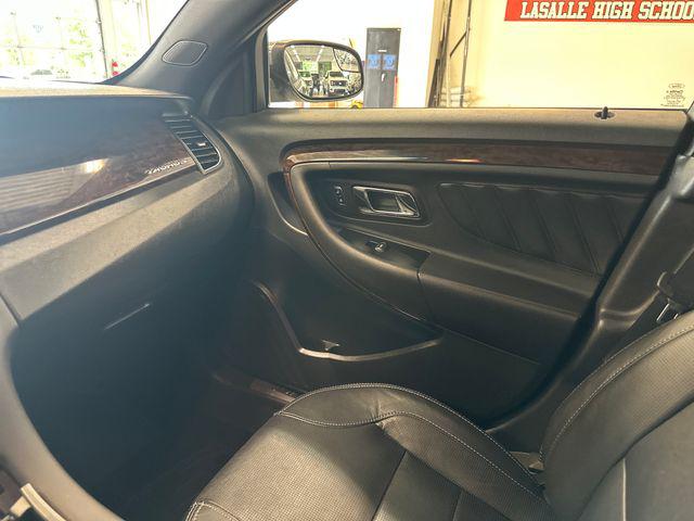 2016 Ford Taurus Limited