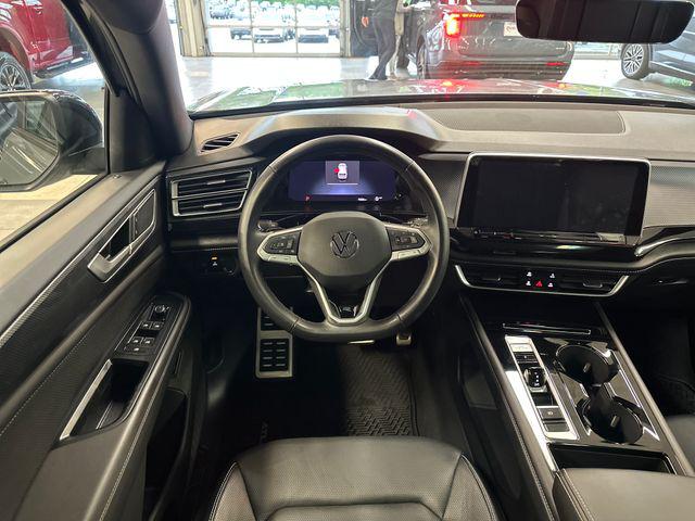 2025 Volkswagen Atlas Cross Sport 2.0T SEL R-Line Black