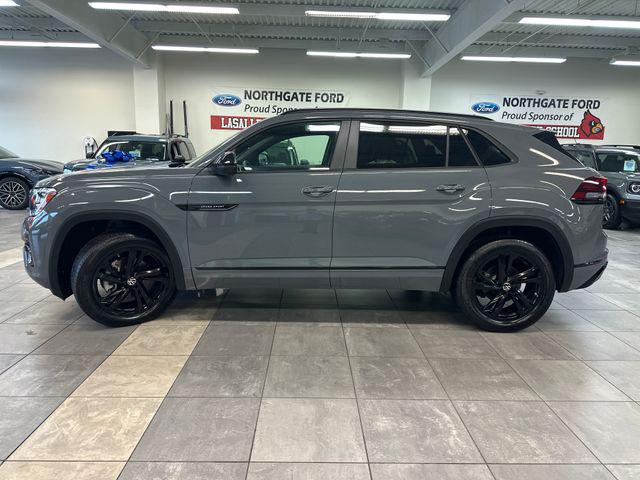 2025 Volkswagen Atlas Cross Sport 2.0T SEL R-Line Black