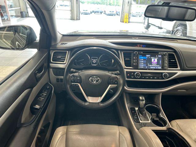 2016 Toyota Highlander XLE V6