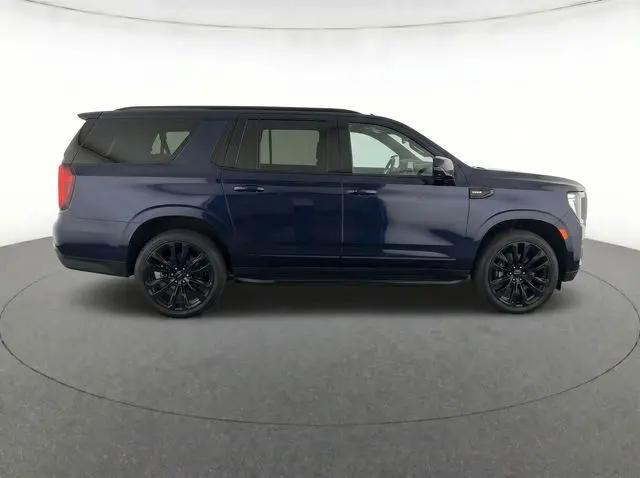 2023 GMC Yukon XL 4WD SLE