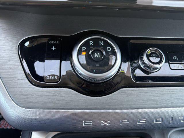 2025 Ford Expedition Platinum MAX