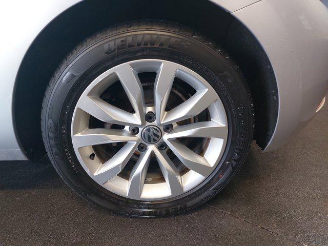 2013 Volkswagen Beetle 2.0L TDI