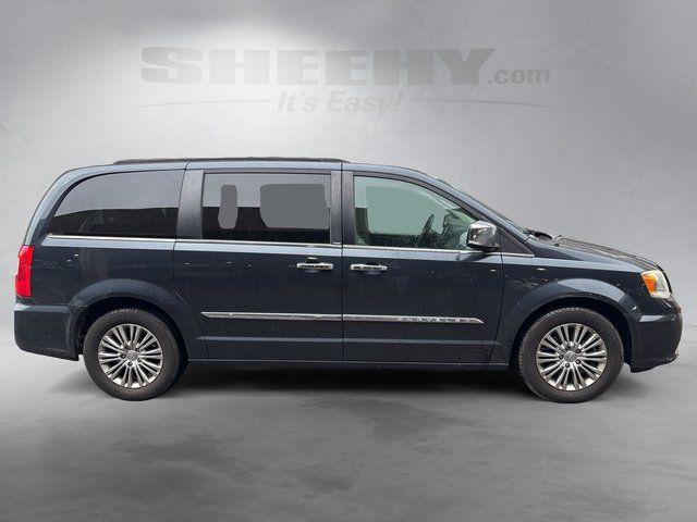 2013 Chrysler Town & Country Touring-L