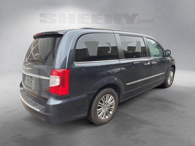 2013 Chrysler Town & Country Touring-L