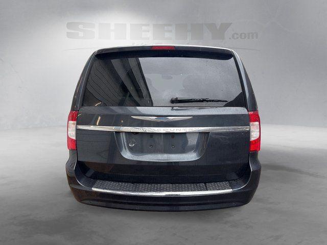 2013 Chrysler Town & Country Touring-L