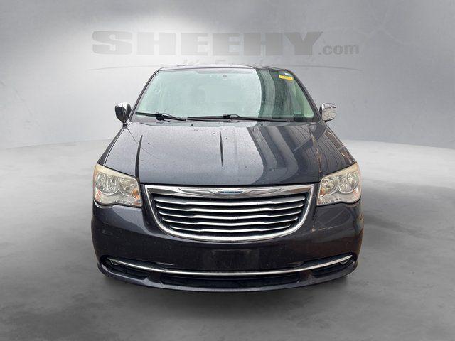2013 Chrysler Town & Country Touring-L