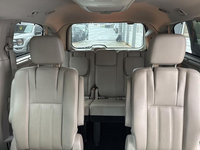 2013 Chrysler Town & Country Touring-L