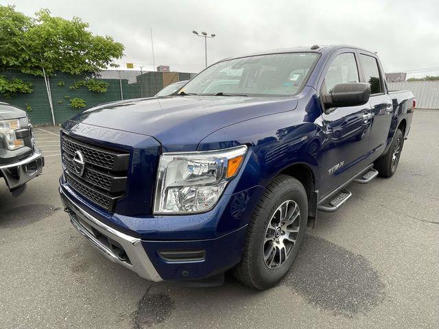2021 Nissan Titan Crew Cab SV 4x4