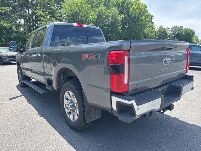 2025 Ford F-350 LARIAT