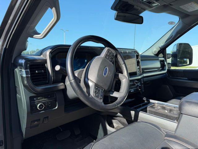 2023 Ford F-350 LARIAT