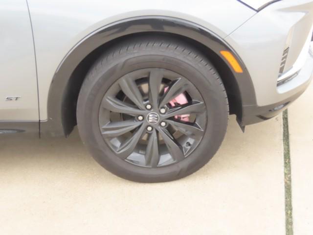 2025 Buick NV Sport Touring FWD