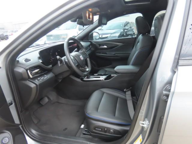 2025 Buick NV Sport Touring FWD